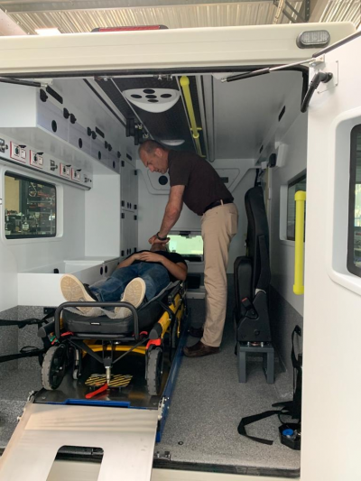 Premium Ambulance  Toyota 70 Series  — image n°3