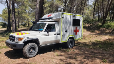 Premium Ambulance Toyota 70 Series  — image n°1