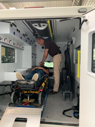 Premium Ambulance Toyota 70 Series  — image n°3