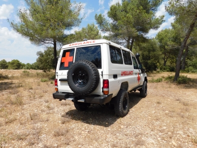 Ambulance Basic Toyota Série 70 — image n°1